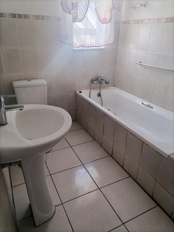 To Let 3 Bedroom Property for Rent in Booysens Park Eastern Cape